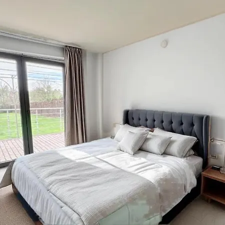 Station 64 B1 Charleroi-airport بيت للعطل شارلروا